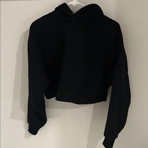 ALO Yoga Black Cropped Sweatshirt